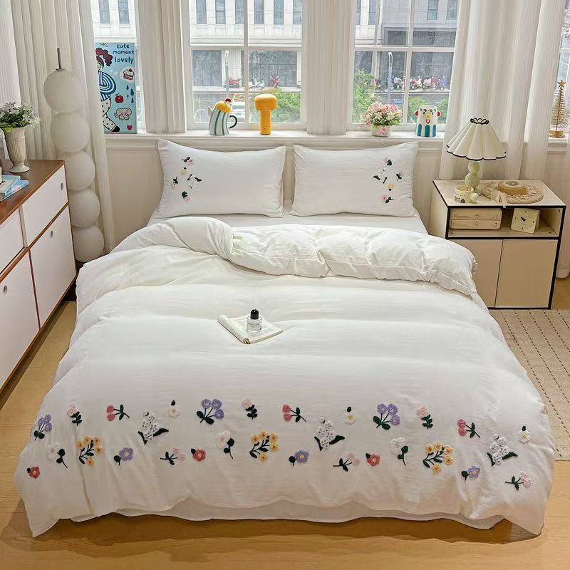 아름다운 꽃 자수 장식의 부드럽고 편안한 침구 세트,  - Aesthetic Floral Duvet Cover 리뷰 및 가격