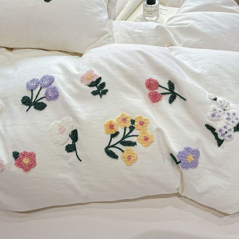 아름다운 꽃 자수 장식의 부드럽고 편안한 침구 세트,  - Aesthetic Floral Duvet Cover 리뷰 및 가격